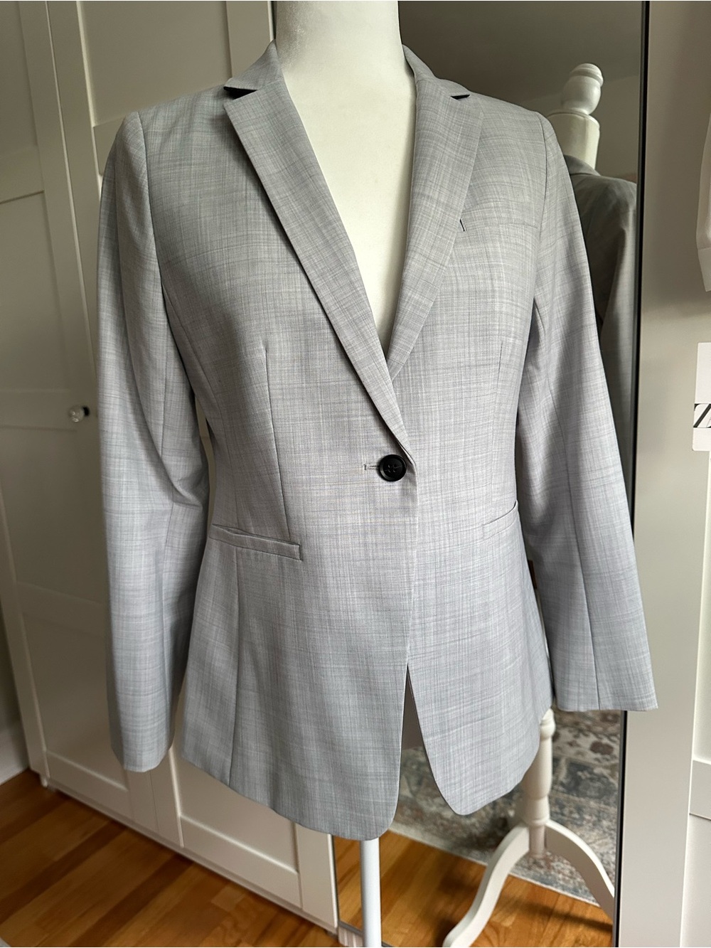 Banana Republic Light Gray Women's Single-Button Blazer